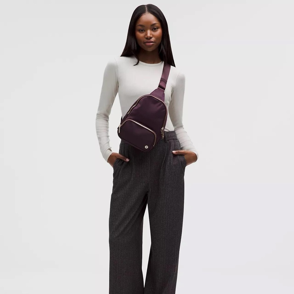 Lululemon Everywhere Sling Bag 4.2L- Black Plum